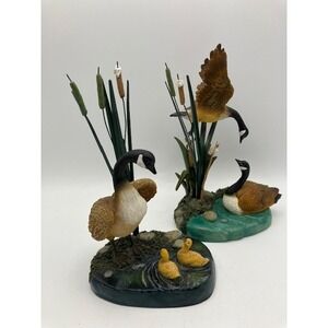 Canadian Geese Figurines Pair Pond‎ Family Flying Goose Cattails Decor 7.5"Hx4"L
